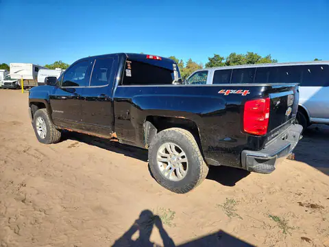 1GCVKREC1HZ158331 — 2017 Chevrolet Silverado, zdjęcie 2 z Аукцион 28.10.2026, Uszkodzenia mechaniczne