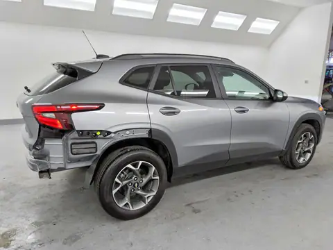 KL77LHEPXSC170097 — 2025 Chevrolet TRAX, фото 3 з Аукцион 21.10.2026, Задня частина