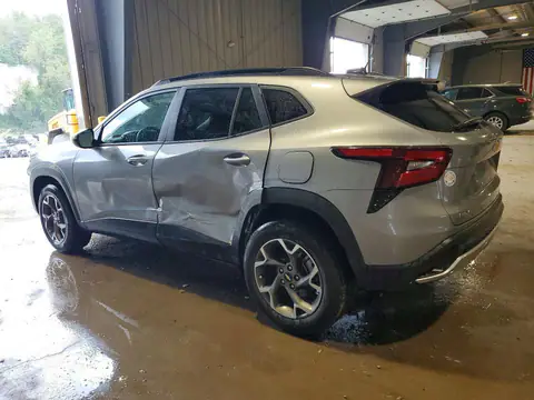 KL77LHEP7SC292996 — 2025 Chevrolet TRAX, фото 2 с аукциона Аукцион 07.10.2026, БОКОВАЯ ЧАСТЬ
