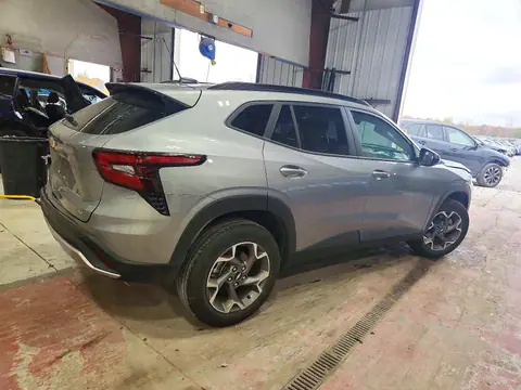 KL77LHEPXSC325103 — 2025 Chevrolet TRAX, ფოტო 3, Аукцион 29.10.2026, გვერდითი ნაწილი