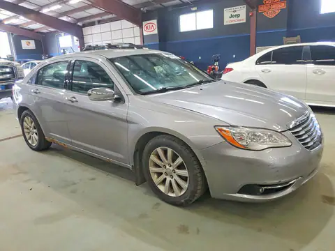 2013 CHRYSLER 200 VIN 1C3CCBCG5DN520992 фото 4