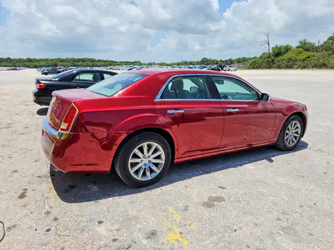 2C3CA5CG9BH529529 — 2011 Chrysler 300, photo 3 from Аукцион 21.10.2026, Minor dents and scratches