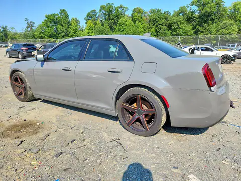 2C3CCABG0KH516396 — 2019 Chrysler 300, zdjęcie 2 z Аукцион 23.10.2026, Przód