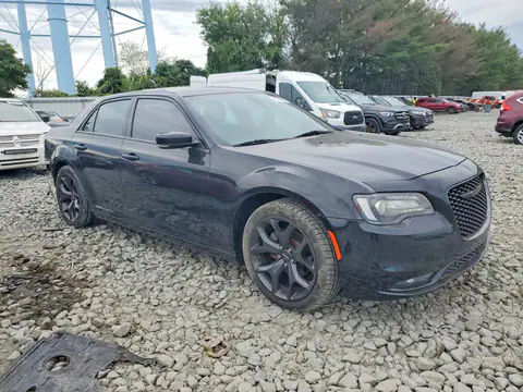 2C3CCABG7MH589137 — 2021 Chrysler 300, фото 4 з Аукцион 26.10.2026, Задня частина