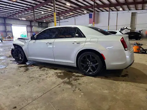 2C3CCABG4MH541160 — 2021 Chrysler 300, фото 2 с аукциона Аукцион 28.10.2026, ПЕРЕДНЯЯ ЧАСТЬ