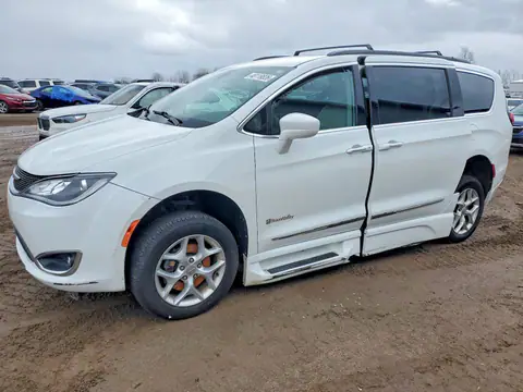 2C4RC1BG5HR668344 — 2017 Chrysler Pacifica, Підтоплення (Water/Flood), фото до ремонту