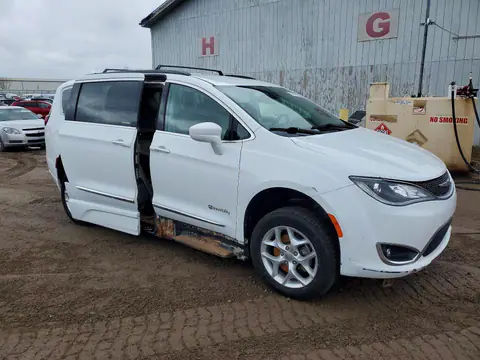 2C4RC1BG5HR668344 — 2017 Chrysler Pacifica, zdjęcie 4 z Аукцион 28.10.2026, Zalanie