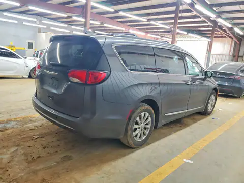 2C4RC1BG6HR734299 — 2017 Chrysler Pacifica, foto 3 de Аукцион 07.10.2026, Desgaste normal