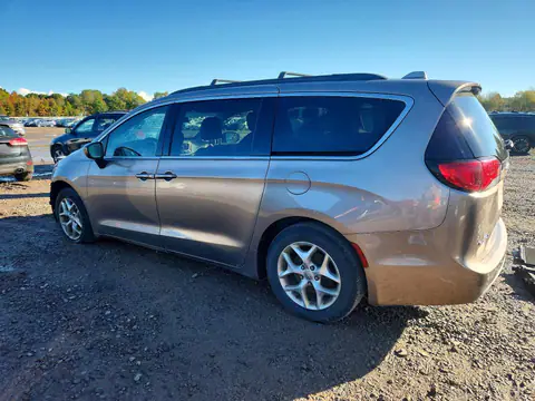 2C4RC1BG3HR777434 — 2017 Chrysler Pacifica, photo 2 from Аукцион 26.10.2026, Front end