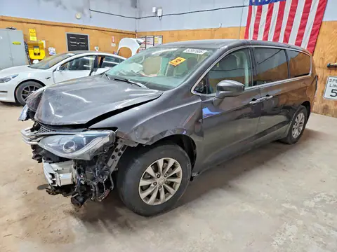 2C4RC1FG0KR733506 — 2019 Chrysler Pacifica, Przód (Front End), zdjęć przed naprawą