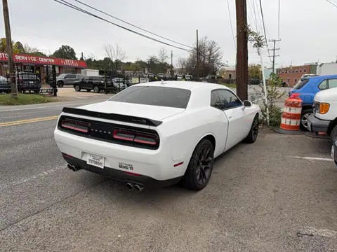2C3CDZFJ9MH513386 — 2021 Dodge Challenger, ფოტო 4, Аукцион 27.10.2026, ბუნებრივი ცვეთა