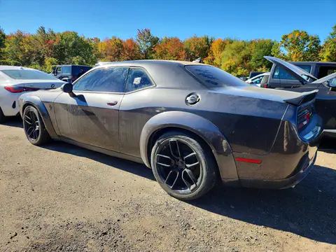 2C3CDZFJ6NH160266 — 2022 Dodge Challenger, ფოტო 2, Аукцион 22.10.2026, მცირე ჩაღრმავებები და ნაკაწრები