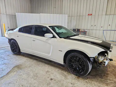 2C3CDXCT0EH163979 — 2014 Dodge Charger, zdjęcie 4 z Аукцион 20.10.2026, Przód