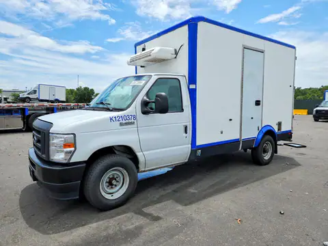 1FDWE3FKXPDD14758 — 2023 Ford E350, Мелкие вмятины y царапины (Minor Dent/Scratches), fotos antes de reparar