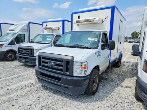 1FDWE3FN6RDD00658 — 2024 Ford E350, უკანა ნაწილი (Rear End), ფოტოები შეკეთებამდე