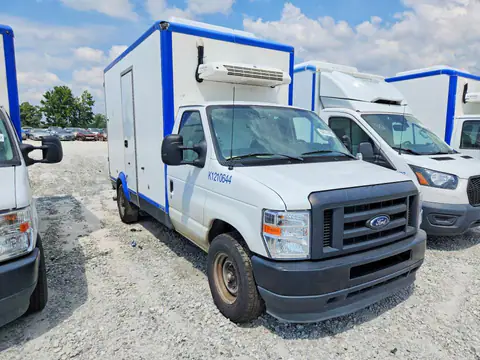 1FDWE3FN6RDD00658 — 2024 Ford E350, фото 4 с аукциона Аукцион 21.10.2026, ЗАДНЯЯ ЧАСТЬ