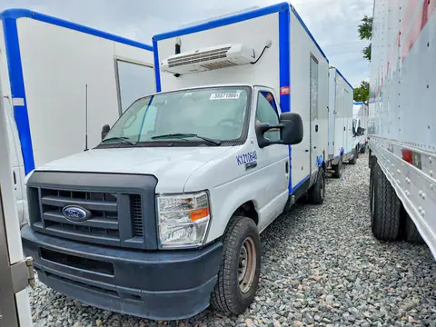 1FDWE3FN8RDD04324 — 2024 Ford E350, Мелкие вмятины და царапины (Minor Dent/Scratches), ფოტოები შეკეთებამდე