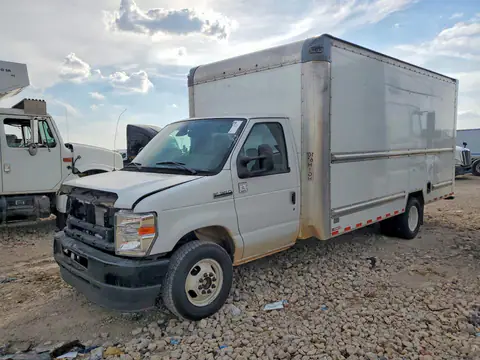 1FDWE3FN2MDC22761 — 2021 Ford Econoline, ПЕРЕДНЯЯ ЧАСТЬ (Front End), фото до ремонта