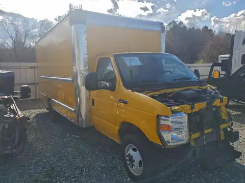 1FDWE3FN9PDD03003 — 2023 Ford Econoline, фото 4 з Аукцион 28.10.2026, Передня частина