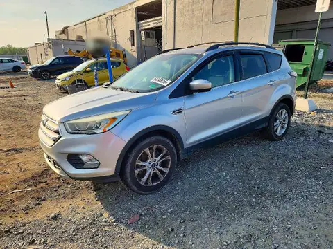 1FMCU9GD6HUA78393 — 2017 Ford Escape, Мелкие вмятины and царапины (Minor Dent/Scratches), before-repair photos