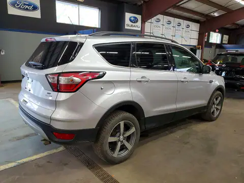 1FMCU9GD5HUB93633 — 2017 Ford Escape, zdjęcie 3 z Аукцион 22.10.2026, Drobne wgniecenia i rysy