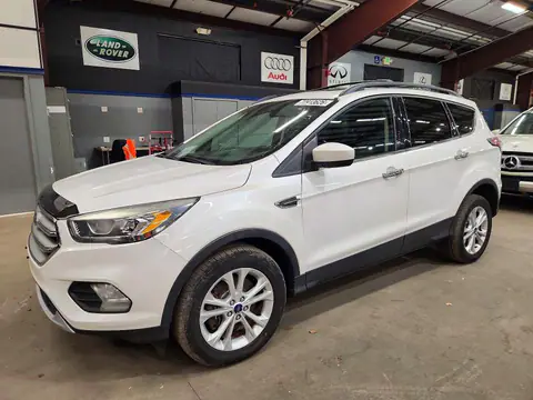 1FMCU9GD1HUB32067 — 2017 Ford Escape, Мелкие вмятины და царапины (Minor Dent/Scratches), ფოტოები შეკეთებამდე