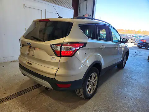 1FMCU9GD0HUE13972 — 2017 Ford Escape, фото 3 с аукциона Аукцион 29.10.2026, ПЕРЕДНЯЯ ЧАСТЬ