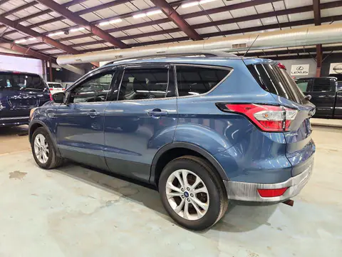 1FMCU9GD4JUA58214 — 2018 Ford Escape, photo 2 from Аукцион 22.10.2026, Minor dents and scratches