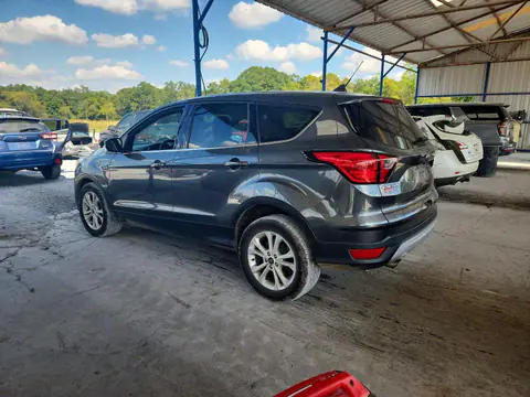 1FMCU0GD9KUA58898 — 2019 Ford Escape, zdjęcie 2 z Аукцион 22.10.2026, Przód