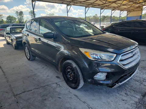 1FMCU0GD9KUA58898 — 2019 Ford Escape, zdjęcie 4 z Аукцион 22.10.2026, Przód