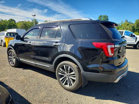 1FM5K8HT0HGA14914 — 2017 Ford Explorer, zdjęcie 2 z Аукцион 22.10.2026, Drobne wgniecenia i rysy