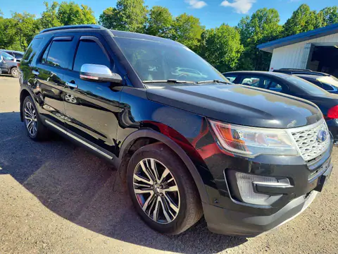 1FM5K8HT0HGA14914 — 2017 Ford Explorer, zdjęcie 4 z Аукцион 22.10.2026, Drobne wgniecenia i rysy