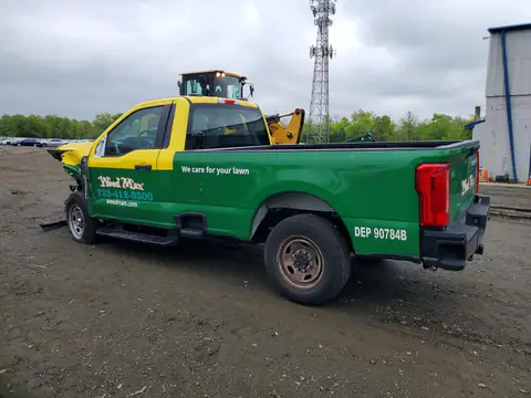 1FTBF2AA0PED44595 — 2023 Ford F250, zdjęcie 2 z Аукцион 26.10.2026, Przód