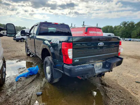 1FT8X3BT7LEC00436 — 2020 Ford F350, photo 2 from Аукцион 16.10.2026, Engine fire