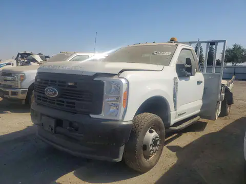 1FDRF3HT9PEC44552 — 2023 Ford F350, Tył (Rear End), zdjęć przed naprawą