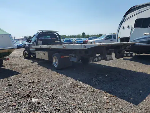 1FDUF5HTXHEC23703 — 2017 Ford F550, фото 2 з Аукцион 28.10.2026, Передня частина