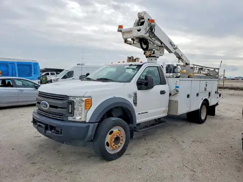 1FDUF5GT4HEB94166 — 2017 Ford F550, photo 2 from Аукцион 19.10.2026, Minor dents and scratches