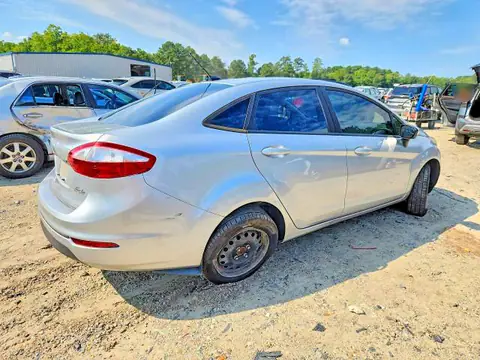 3FADP4AJ5JM129173 — 2018 Ford Fiesta, foto 3 de Аукцион 20.10.2026, Parte trasera