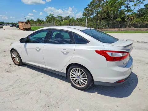 1FADP3J21EL240653 — 2014 Ford Focus, photo 2 from Аукцион 21.10.2026, Minor dents and scratches