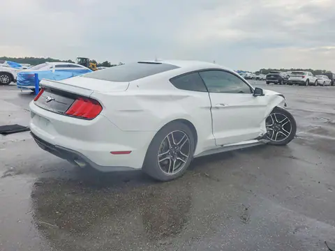1FA6P8THXM5152551 — 2021 Ford Mustang, zdjęcie 3 z Аукцион 07.10.2026, Przód