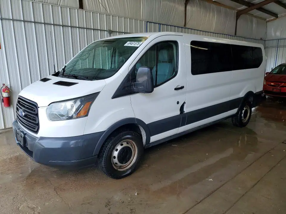 1FBZX2YM1FKA74910 Ford Transit 2015 — uszkodzenie Drobne wgniecenia i rysy, zdjęcie przed naprawą