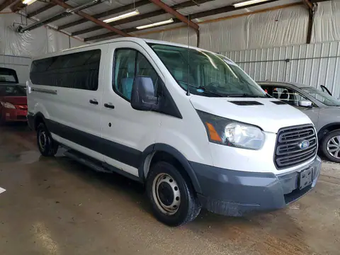1FBZX2YM1FKA74910 — 2015 Ford Transit, zdjęcie 4 z Аукцион 19.10.2026, Drobne wgniecenia i rysy