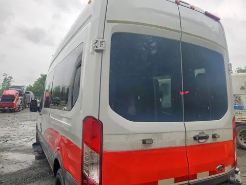 1FTBW2XM0HKB38830 — 2017 Ford Transit, ფოტო 2, Аукцион 27.10.2026, მცირე ჩაღრმავებები და ნაკაწრები