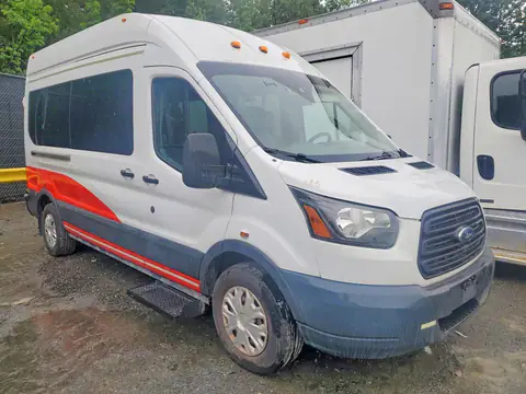 1FTBW2XM0HKB38830 — 2017 Ford Transit, ფოტო 4, Аукцион 27.10.2026, მცირე ჩაღრმავებები და ნაკაწრები