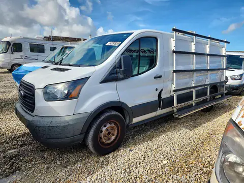 1FTYE2YM6HKB55210 — 2017 Ford Transit, Задня частина (Rear End), фото до ремонту