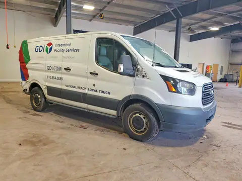 1FTYE1ZM2JKA22622 — 2018 Ford Transit, foto 4 de Аукцион 21.10.2026, Parte trasera