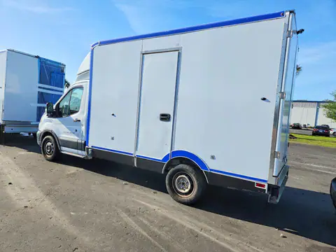 1FDBW5Z8XLKA95569 — 2020 Ford Transit, фото 2 с аукциона Аукцион 26.10.2026, Мелкие вмятины и царапины