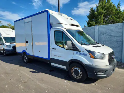 1FDBW5Z81LKB80381 — 2020 Ford Transit, фото 4 с аукциона Аукцион 26.10.2026, Мелкие вмятины и царапины