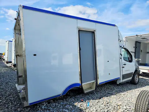 1FDBW5Z85LKB80349 — 2020 Ford Transit, zdjęcie 3 z Аукцион 26.10.2026, Uszkodzenia dookoła
