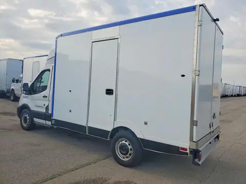 1FDBW5Z82LKA95579 — 2020 Ford Transit, ფოტო 2, Аукцион 16.10.2026, მცირე ჩაღრმავებები და ნაკაწრები